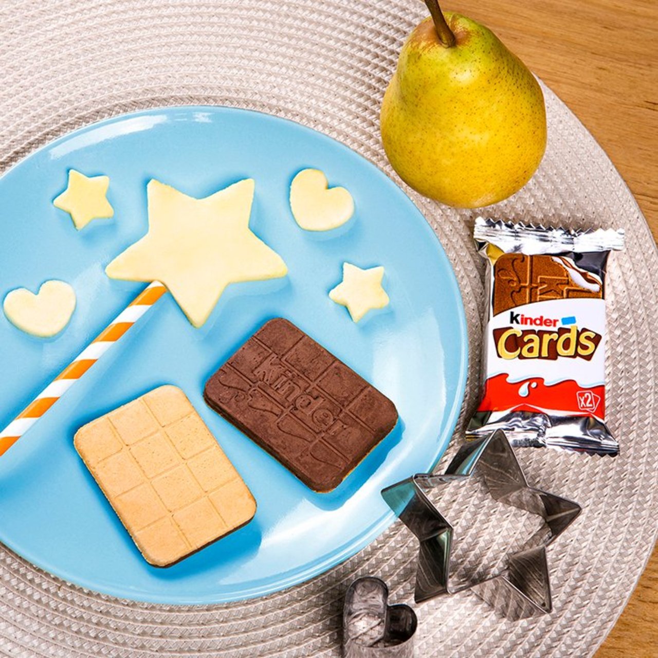 Kinder Cards Biscuits 4 per pack
